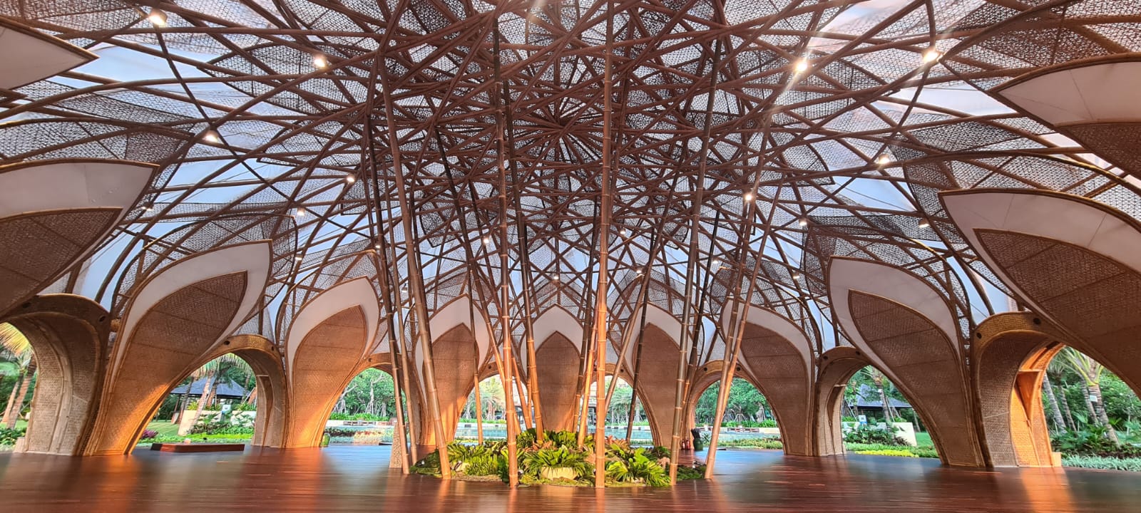 Desain Interior Kubah Bambu Bamboo Dome