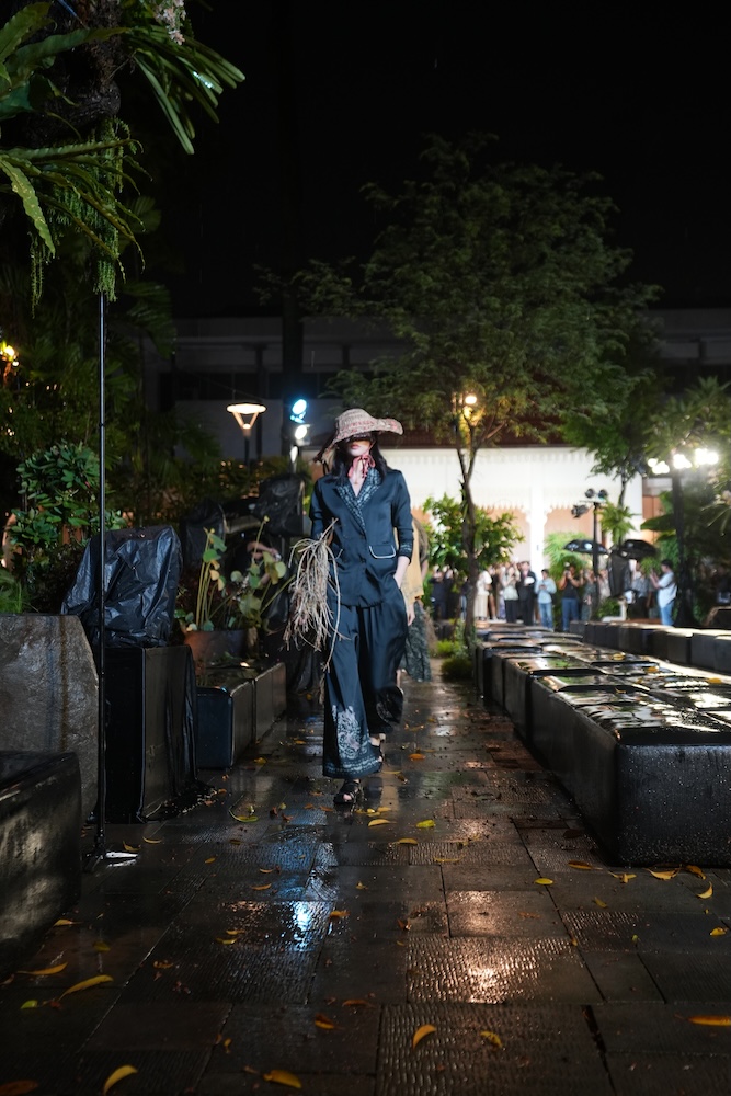 fashion show koleksi terbaru Purana