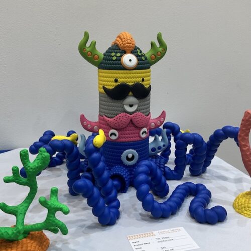 Dari Karakter Monster hingga Abstrak: Deretan Artists Merchandise di SDF 2025