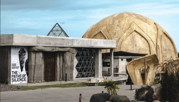 Labyrinth Art Gallery and The Dome