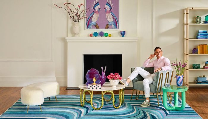 Jonathan Adler di sebuah living room