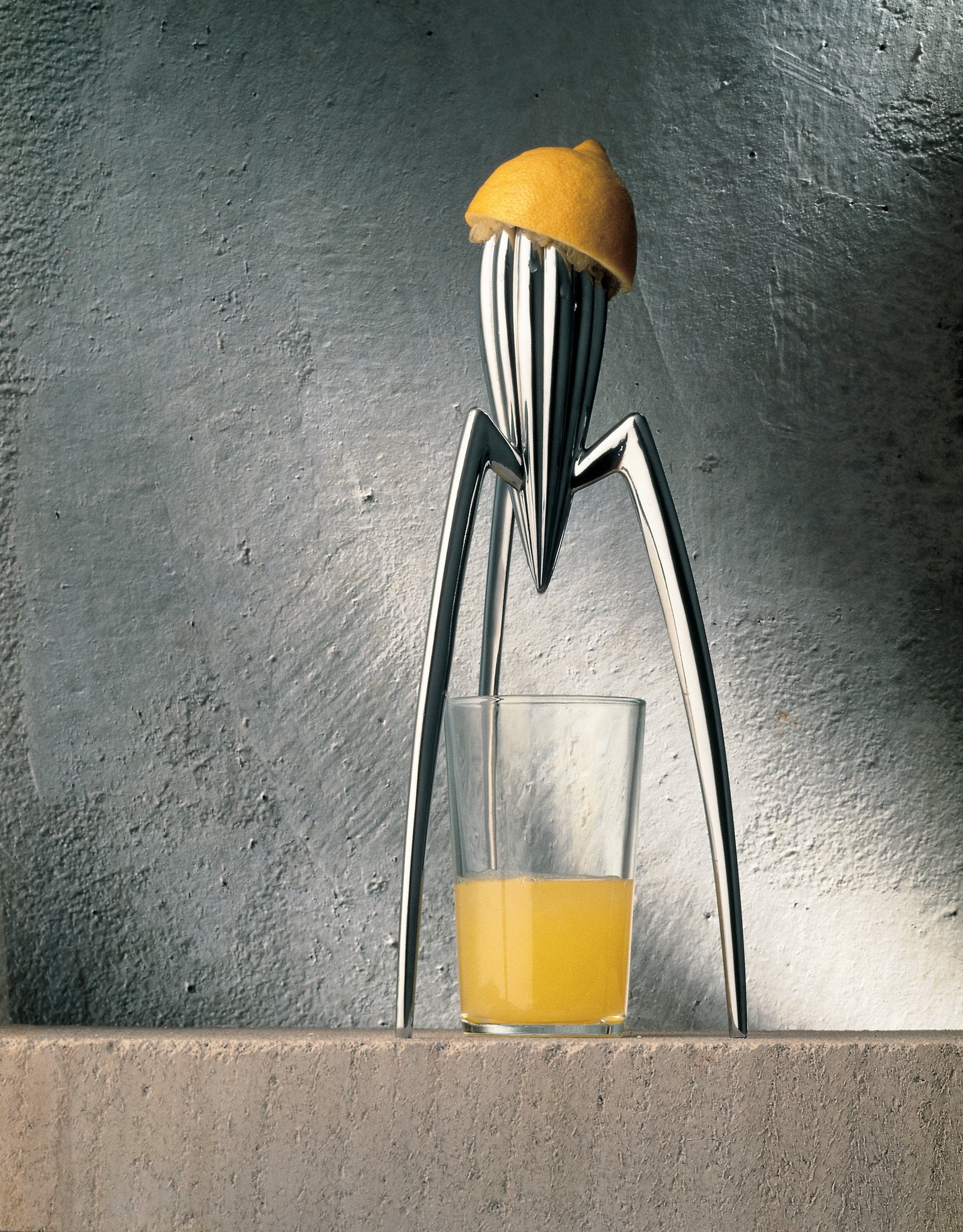 Pemeras jeruk Juicy Salif dari Alessi