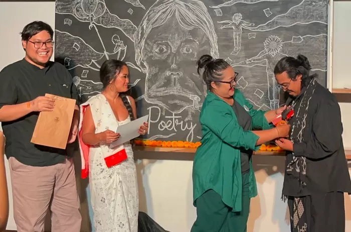 poetry slam di ubud writers festival