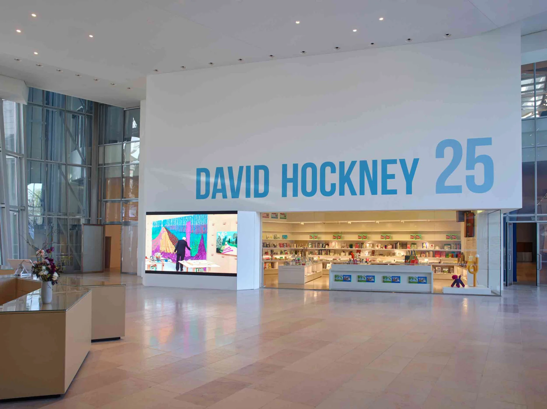 David Hockney’s Largest Retrospective Exhibition in Paris
