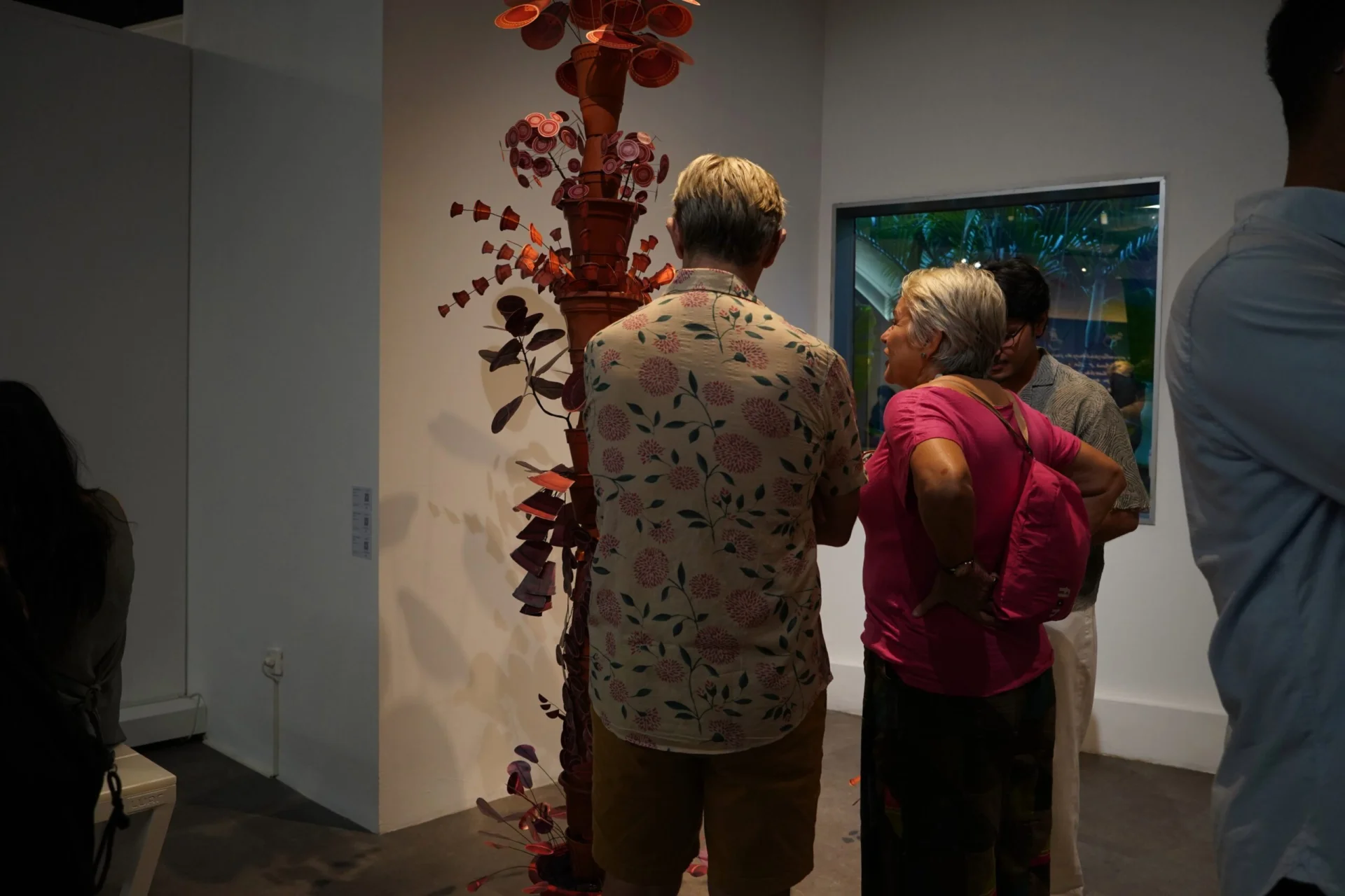 Seni sebagai Respons Krisis Ekologis di Biophilia: Exquisite Corpse