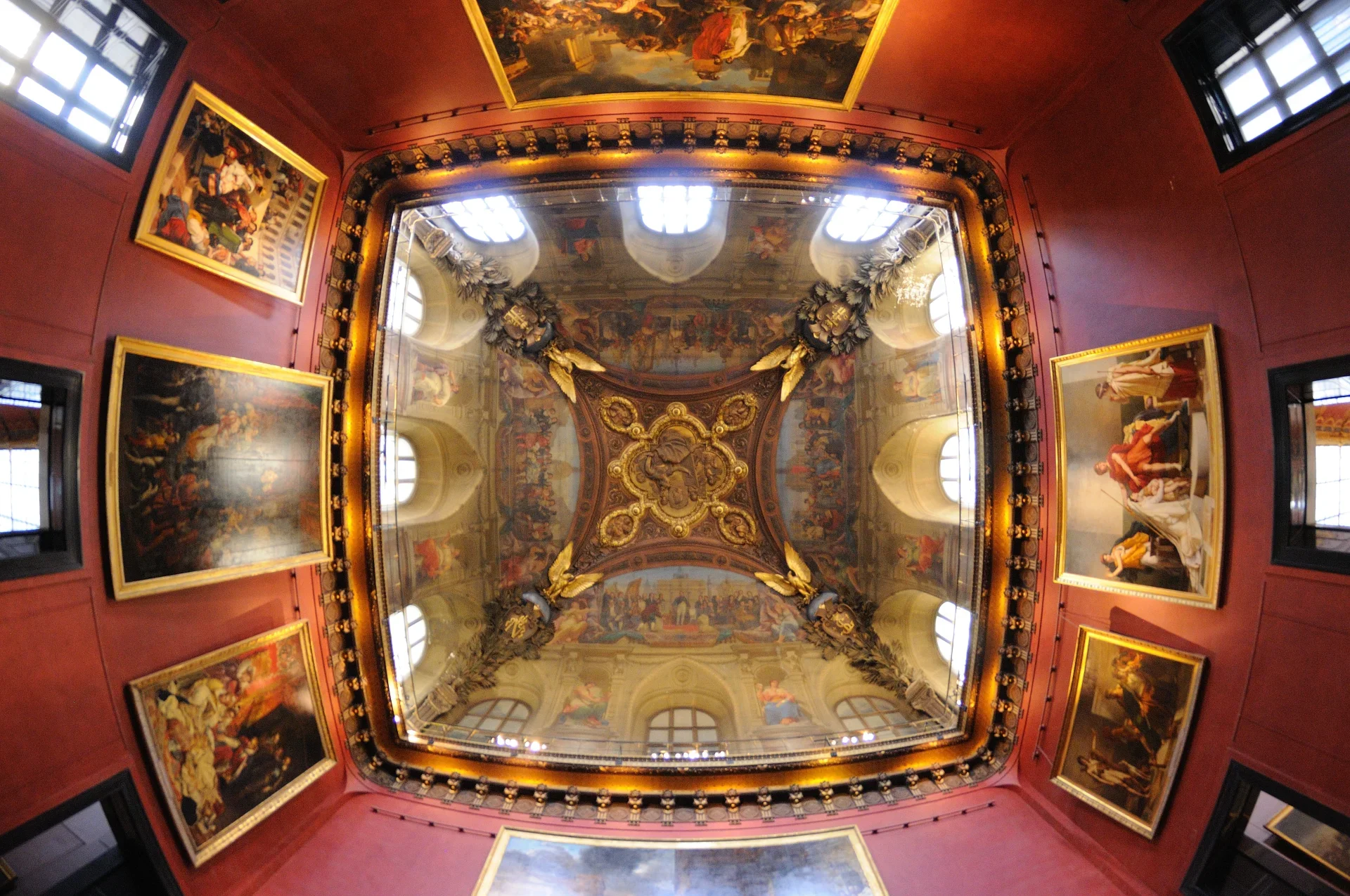 louvre museum paris