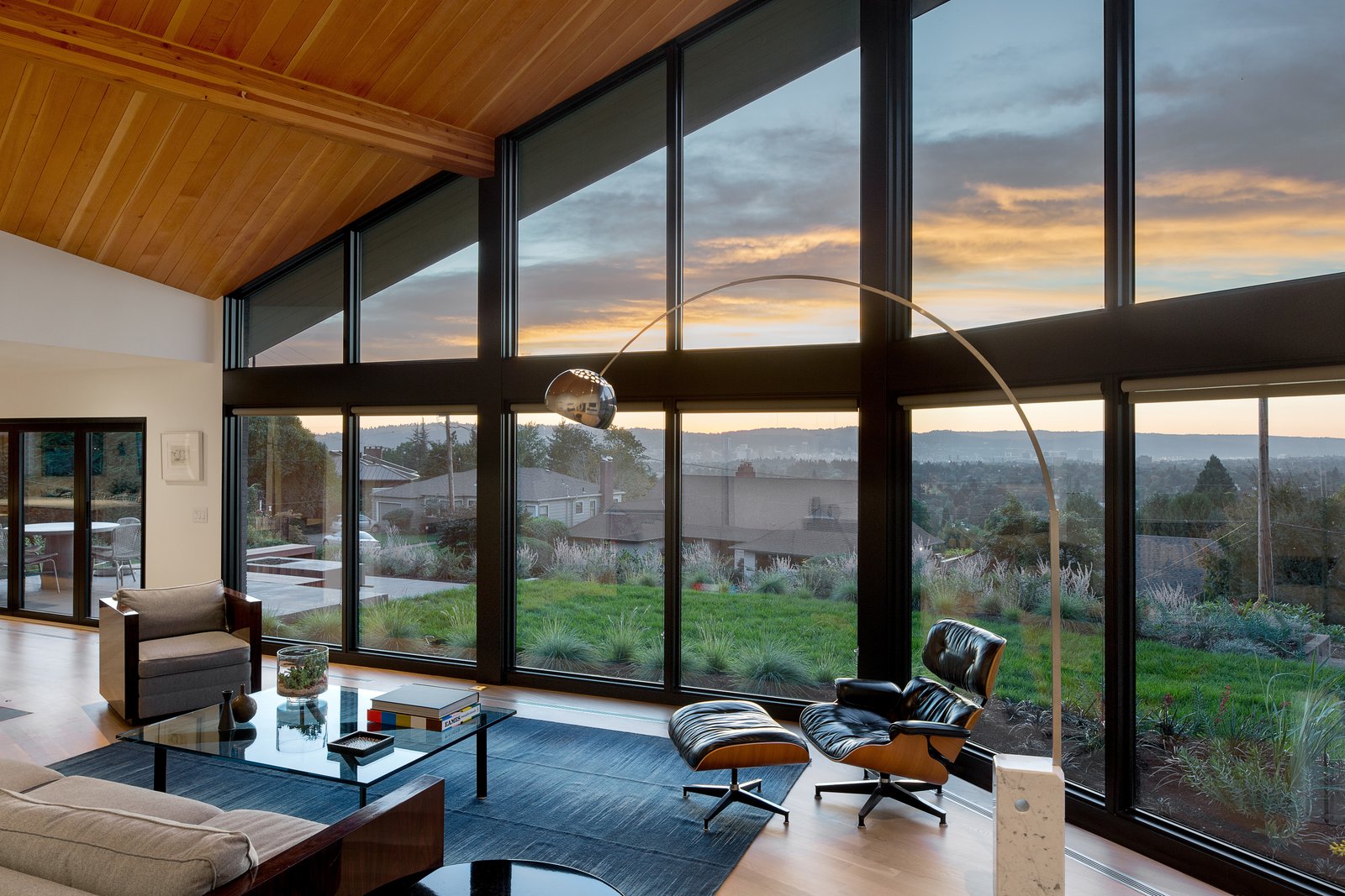 gaya interior mid century