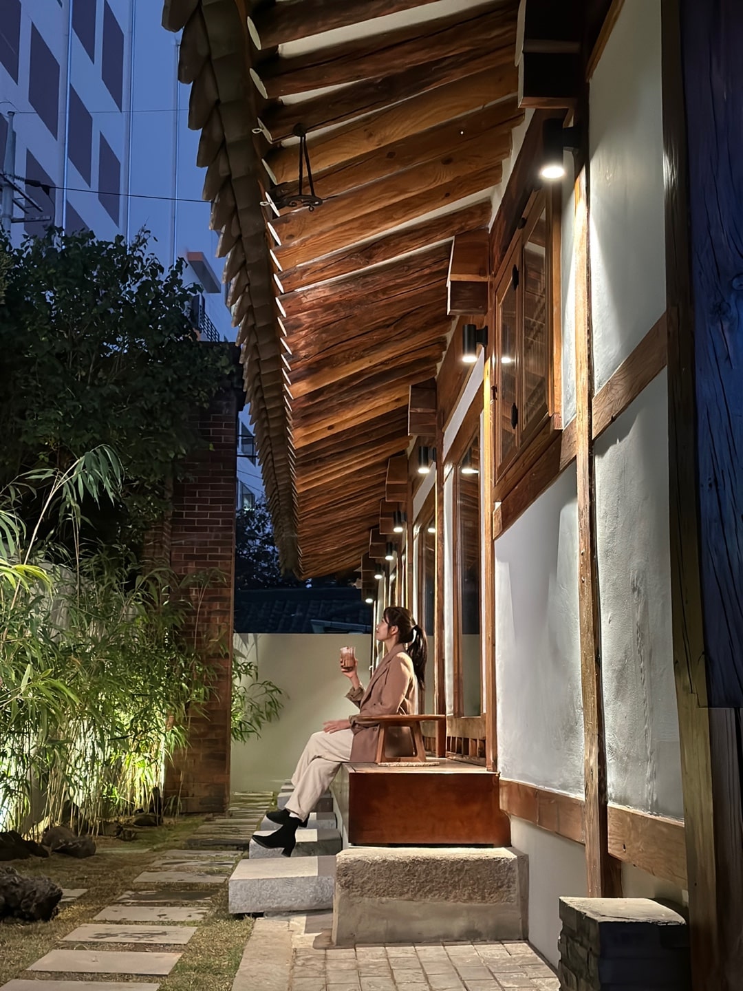 Intip Cantiknya Gerai Starbucks Korea di Daegu