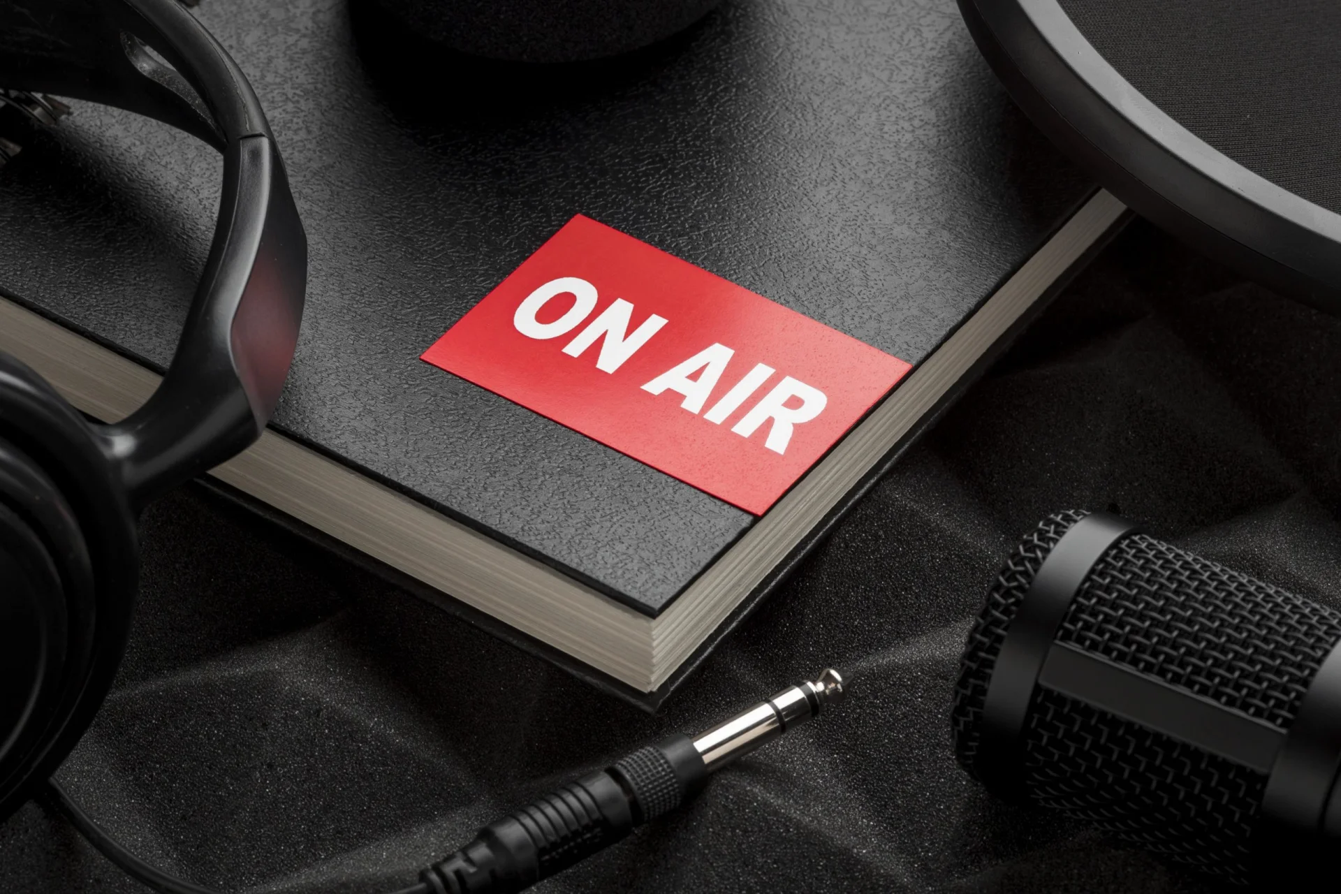 Serba-Serbi Mengenai Hari Radio Sedunia